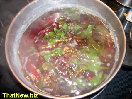 beet-greens2.jpg (37782 bytes)